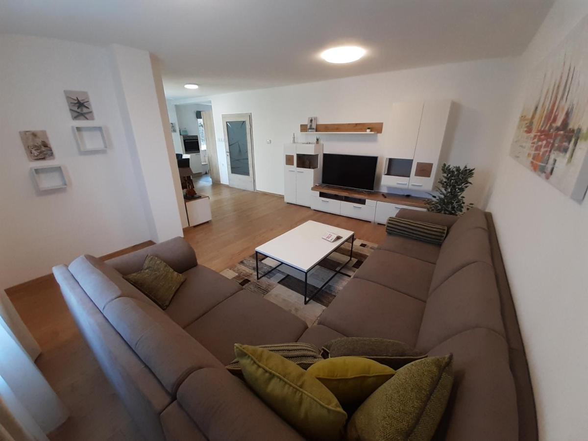Apartman Ela Donji Rukavac Exterior foto